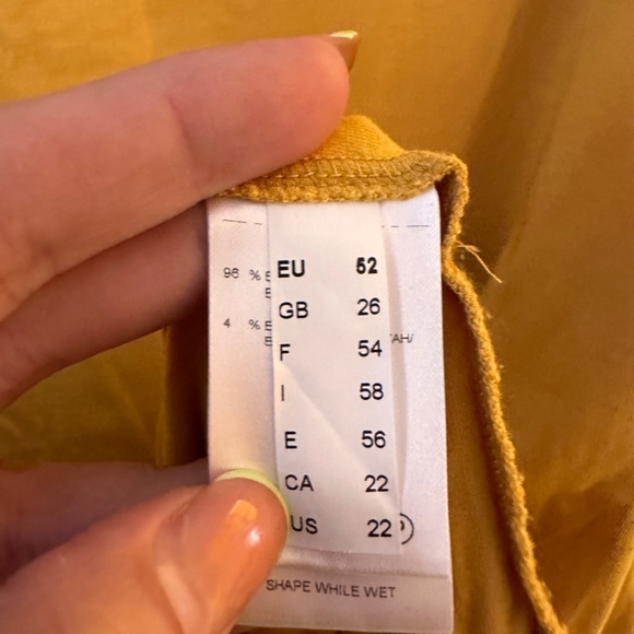 Toni T’s Woman’s yellow top - Picture 6 of 10